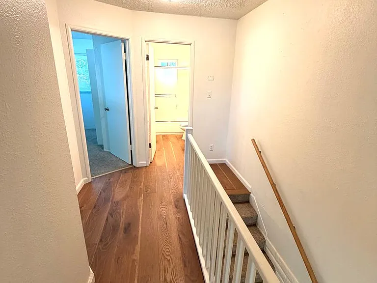 615 11th St — Photo 33