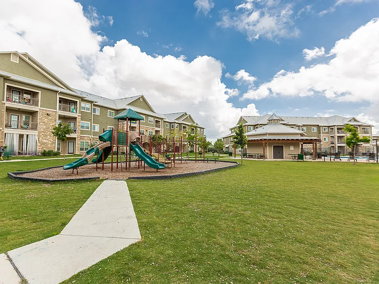 Freedom Hills Ranch Apartments — Photo 118