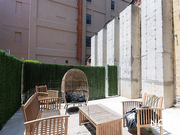 978 Kent Ave #1E — Photo 17