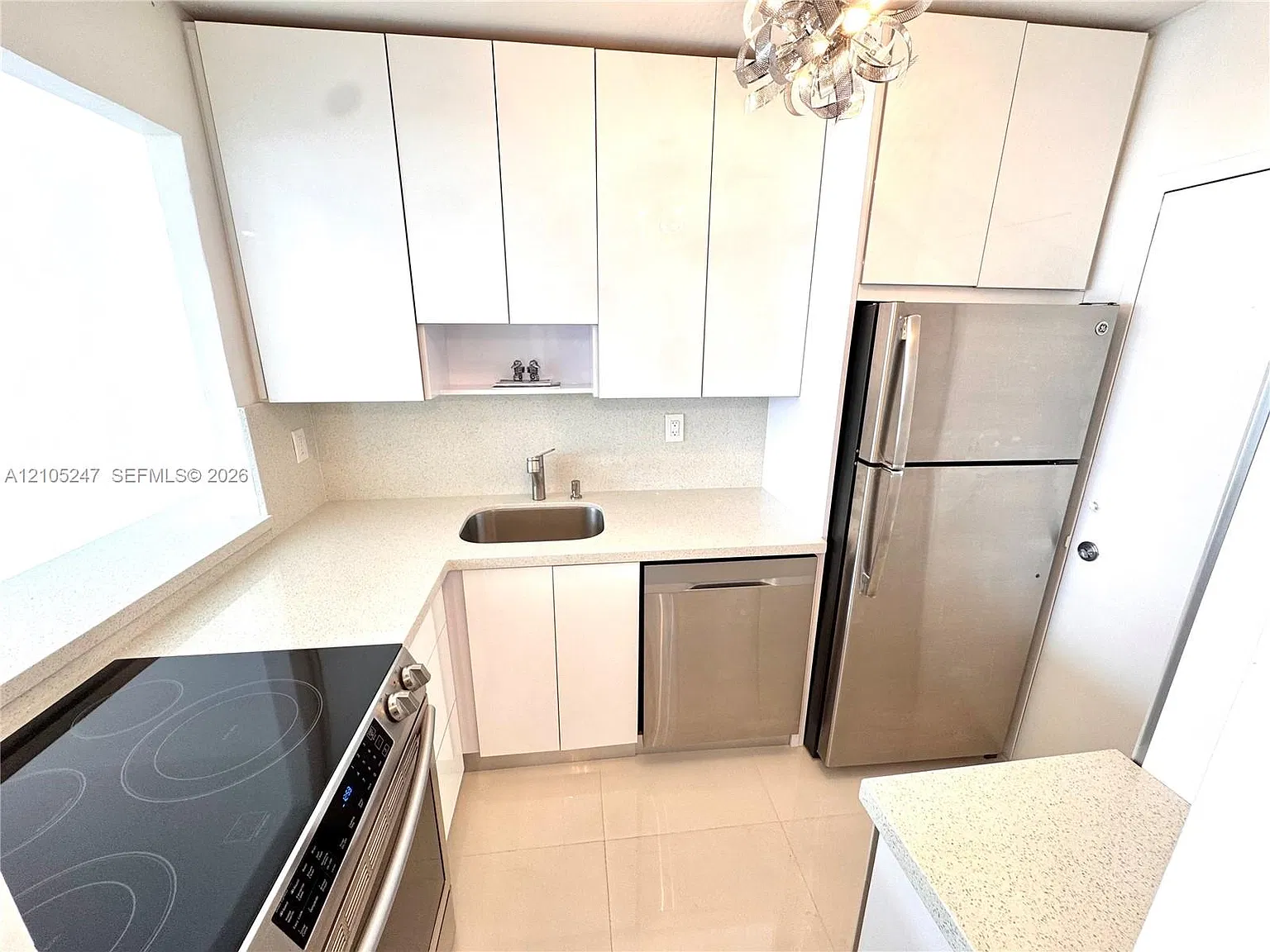 Triton Tower Condo — Photo 3