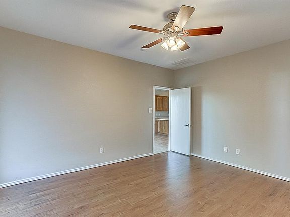 5th image of 14121 Cochise Dr