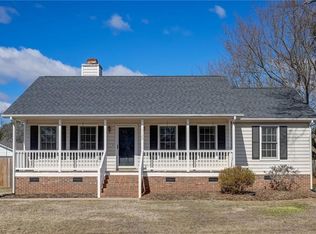 1120 S Woodleigh Cir, Reidsville, NC 27320