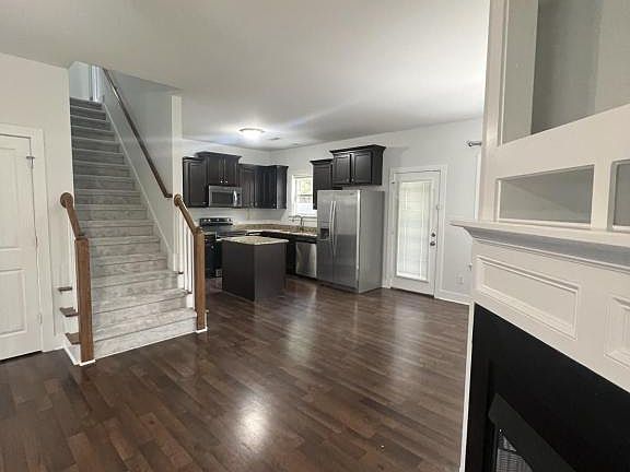 4th image of 58 Wood Green Dr