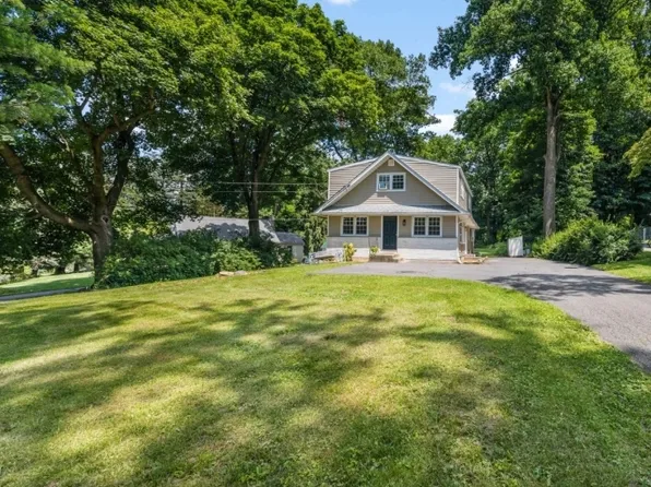 486 Bellis Rd., Holland Twp., NJ 08804