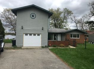 2566 Bullard Rd, Hartland, MI 48353