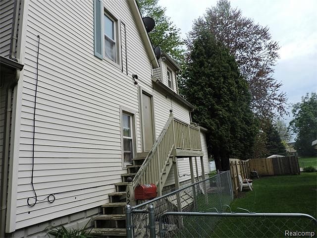 1st image of 627 Forest St