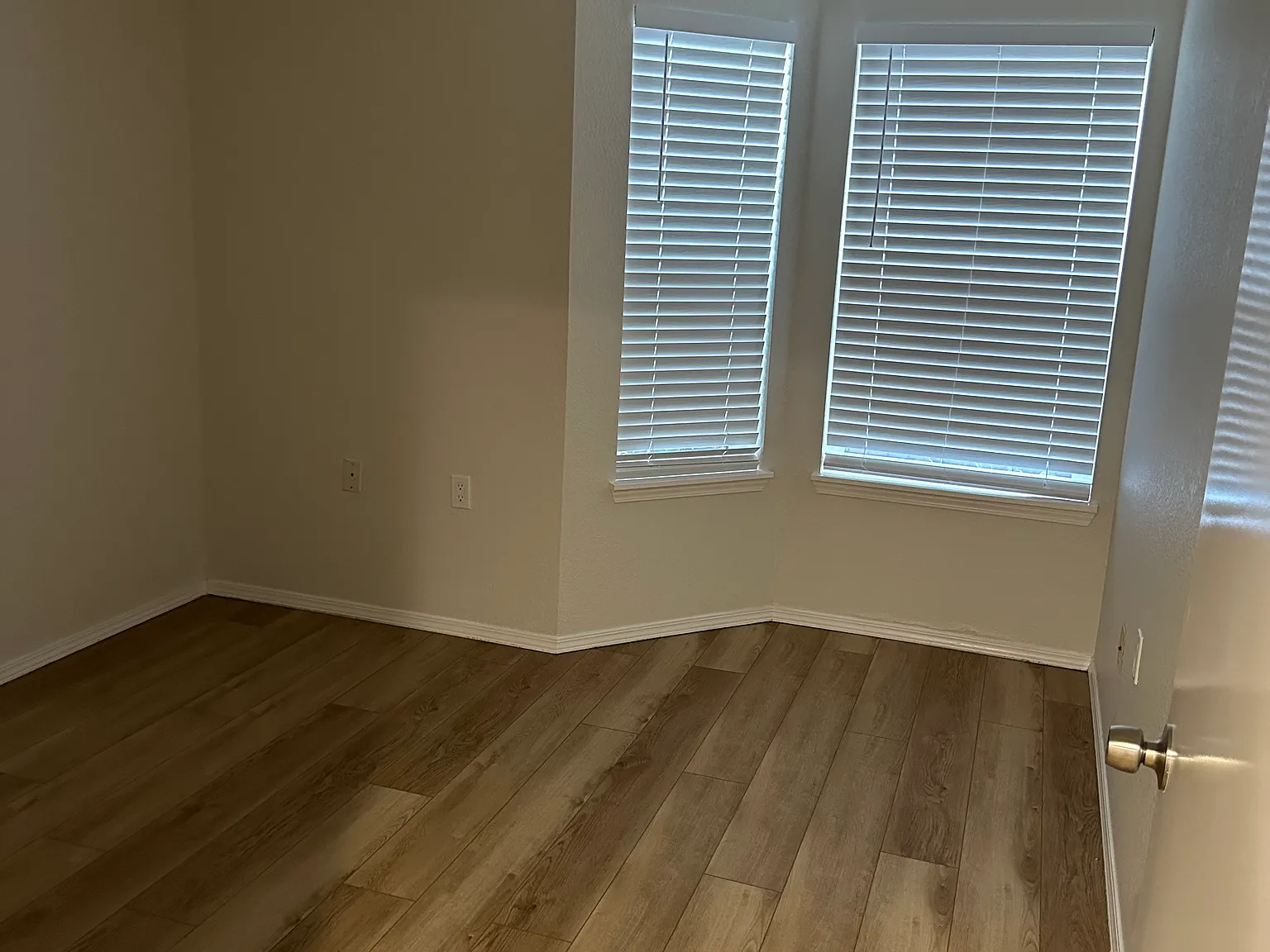 2 bed, 940 sqft, $1,600 — Photo 1