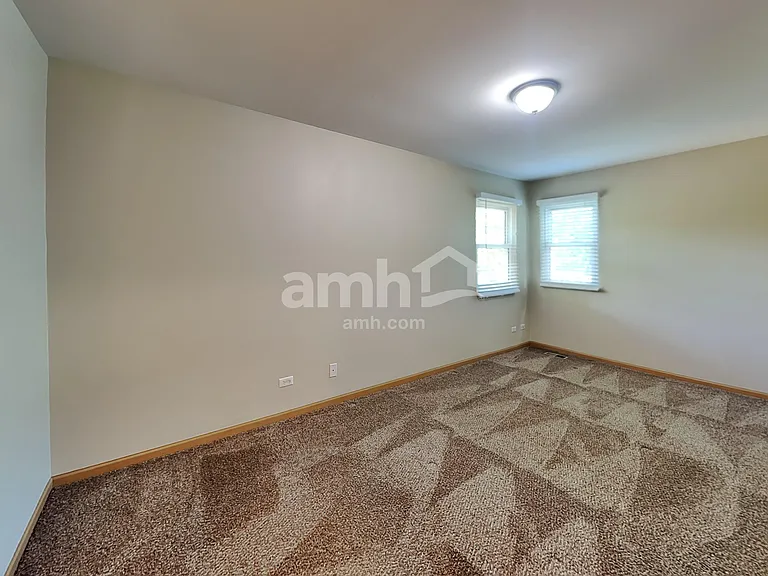 481 Pheasant Chase Dr — Photo 8