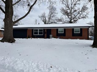 412 Longview Dr, Belleville, IL