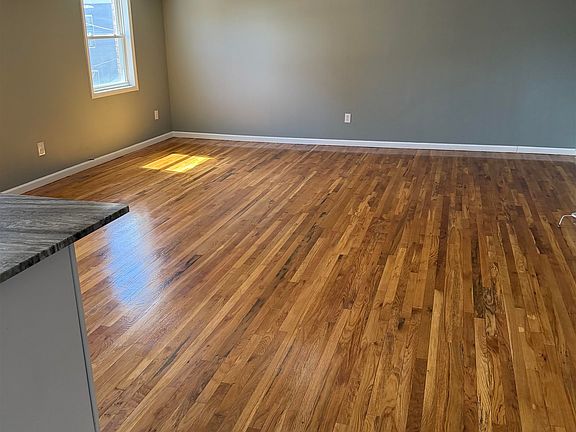 3rd image of 701 22nd St APT 3B
