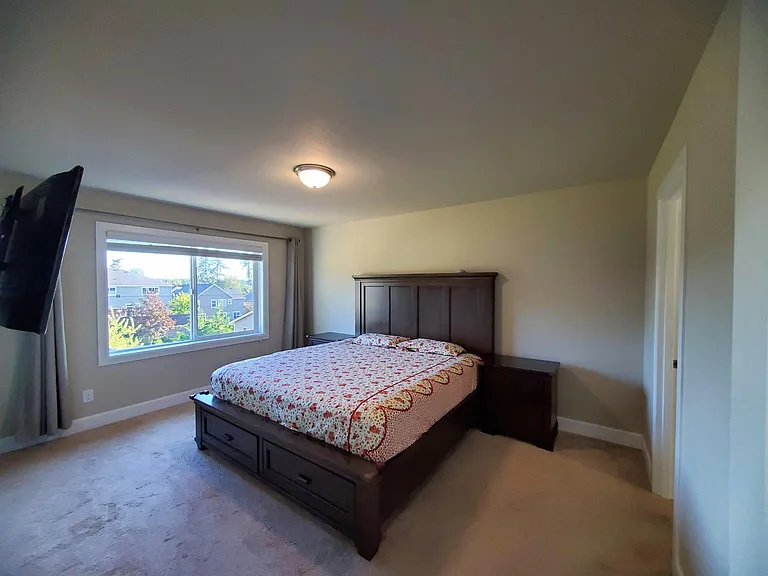 Primary Bedroom w/ King size Bed