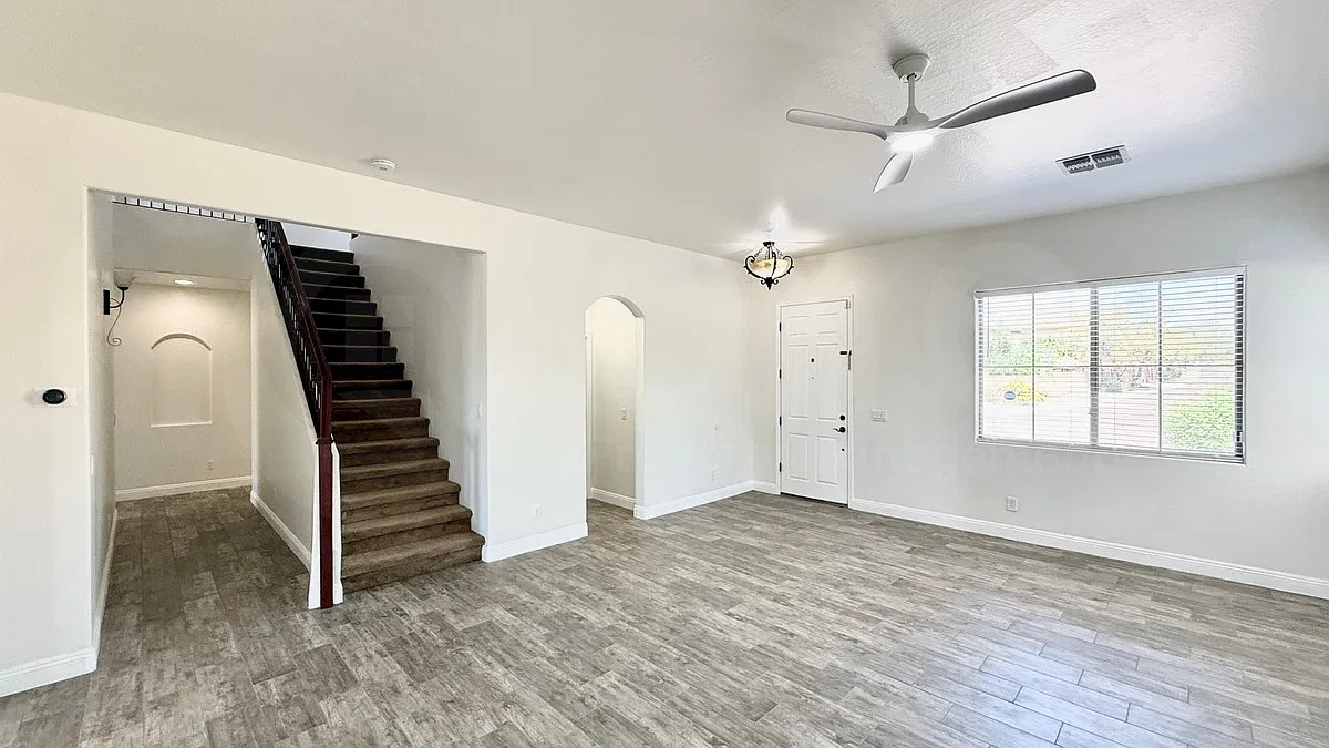 5 bed, 3.5 bath, 3194 sqft, $3,100 — Photo 4