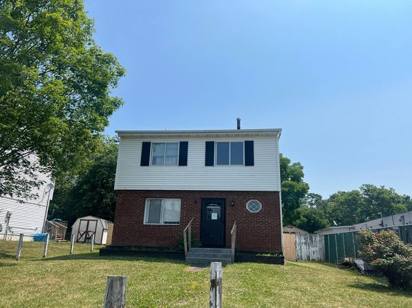 502 Harbor View Ct, Beacon, NY 12508