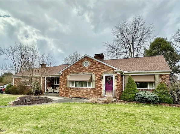 1006 3rd St NW, New Philadelphia, OH 44663