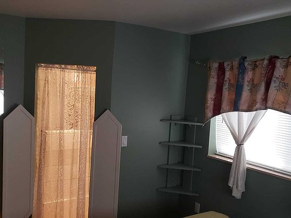 2nd image of 2334 NE 136th Street