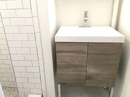 Rented by Sky Management | media 60