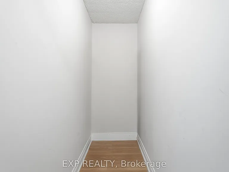 975 Warwick Ct #1005 — Photo 12