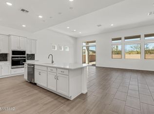 14705 N Blue Juniper Ln, Marana, AZ 85658