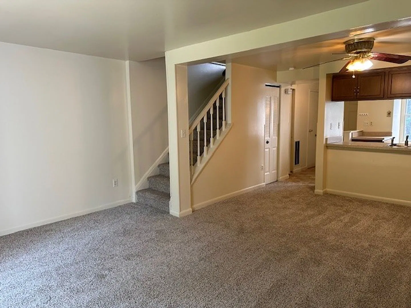 2 Bedroom 1.5 Bathroom Town-Home For Rent In Susquenita School District. — Photo 3