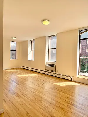 Rented by A Space Realty NY LLC | media 24