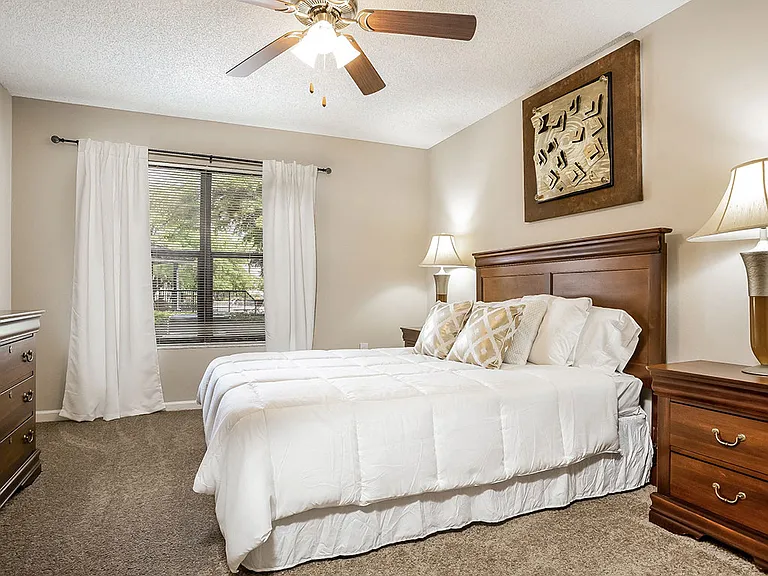 Tuscany Pointe at Somerset Place Apartment Homes — Photo 8