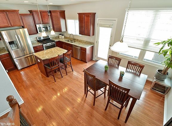 5th image of 3283 Coral Ln