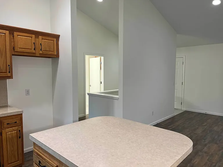 475 76th St SE — Photo 5
