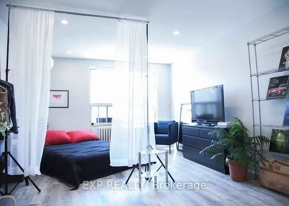 259 Lakeshore Rd E #5