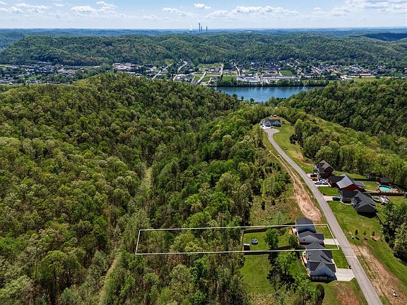 3rd image of 455 Aviators Point