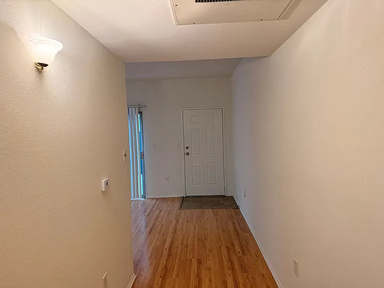 12950 Hartland St — Photo 15