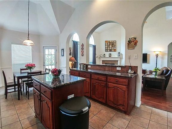 3rd image of 11625 Pheasant Creek Dr
