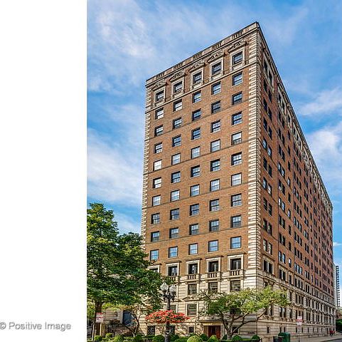 1st image of 1366 N Dearborn St APT 7B