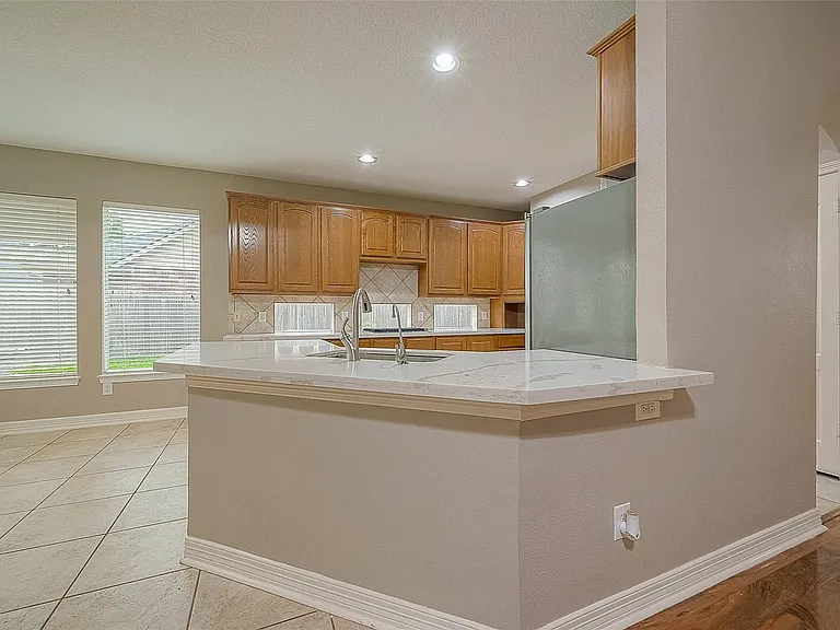 5910 Misty Island Ct — Photo 16