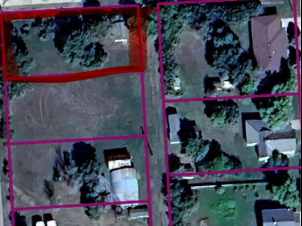 207 S 8th St, New Salem, ND 58563