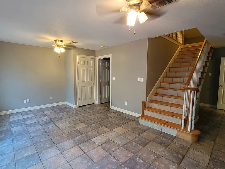 1 Briaroak Cir — Photo 10