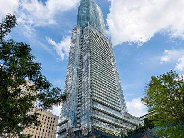388 Yonge St #6101, Toronto, ON M5B 0A4