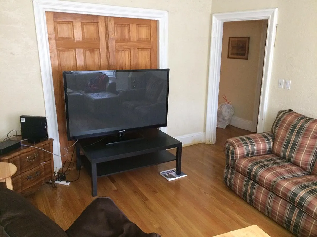 3 bed, $3,800 — Photo 2