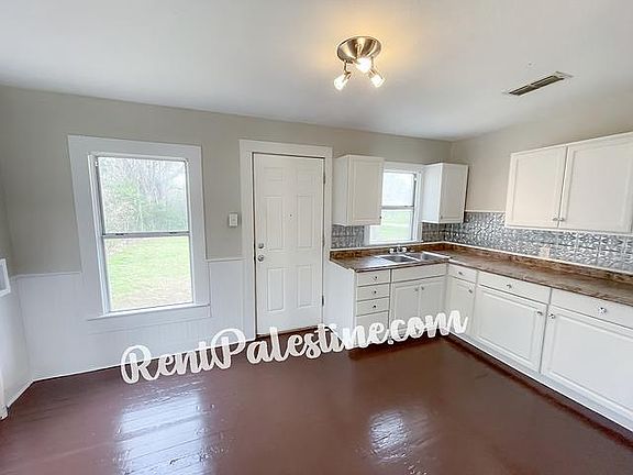 4th image of 402 N Deckard St