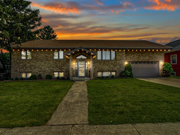 4925 Forster Ave, Schiller Park, IL 60176