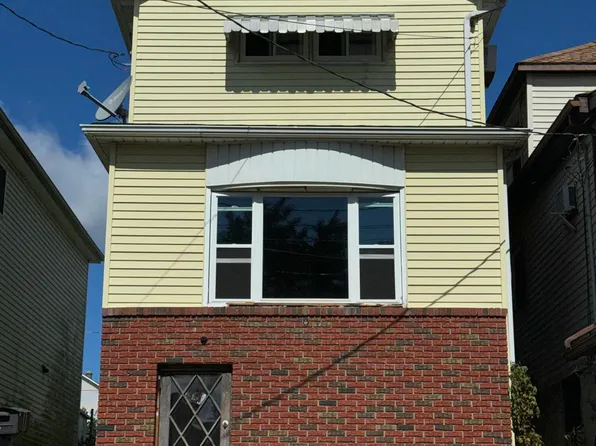 350 E Field St, Nanticoke, PA 18634