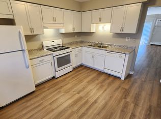 7813 Woodward Ave APT 3B, Woodridge, IL 60517
