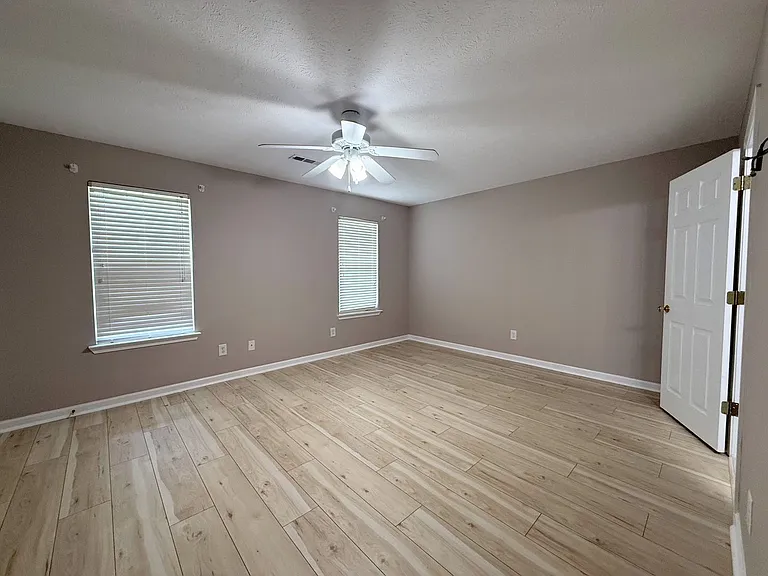 106 Abby Ln — Photo 14