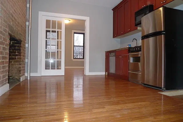 Rented by Citi Habitats | media 11