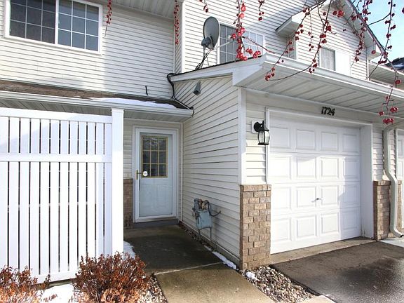 2nd image of 1724 Riverwood Dr