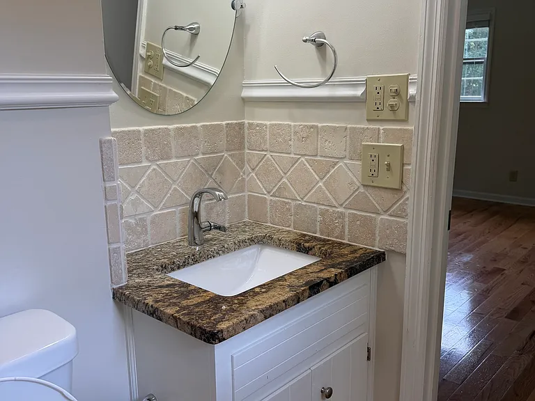 402 Skyline Dr — Photo 14