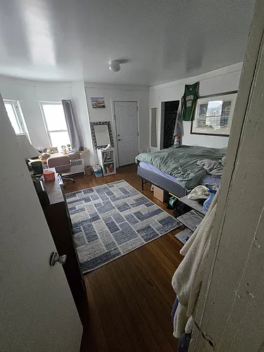 403 College St #2 Photo 1
