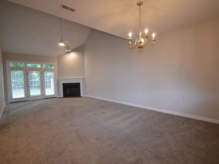 3319 Philmont Dr — Photo 4