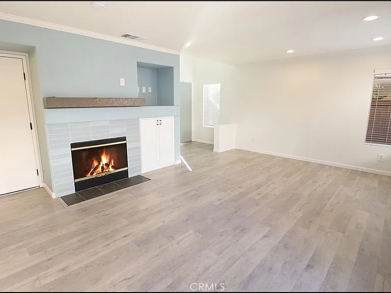 5 Chatham Ct — Photo 4