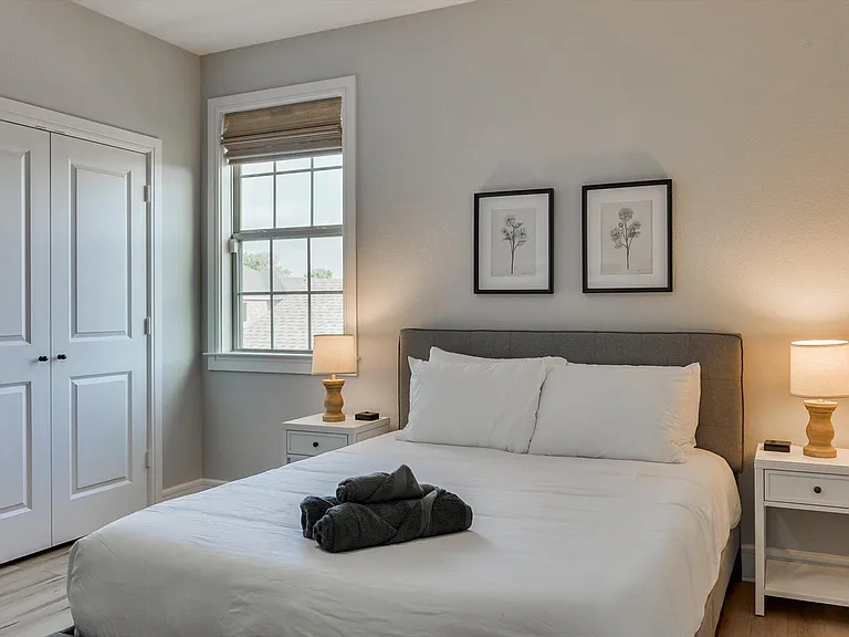 4713 Highgate Ln — Photo 25