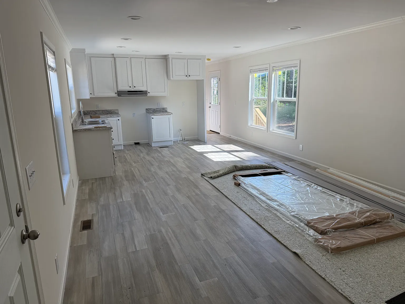 2 bed, $1,300 — Photo 4